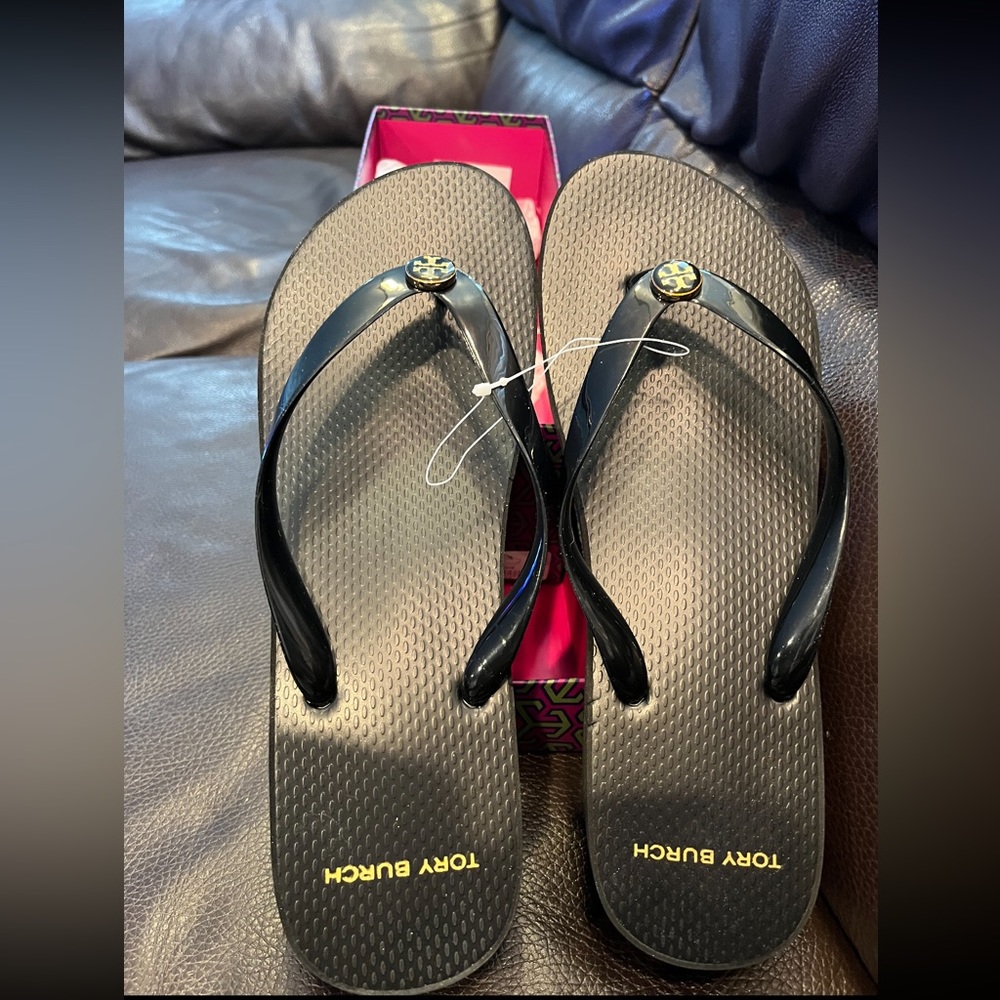 Tory Burch sandals brand new never worn perfect condition
